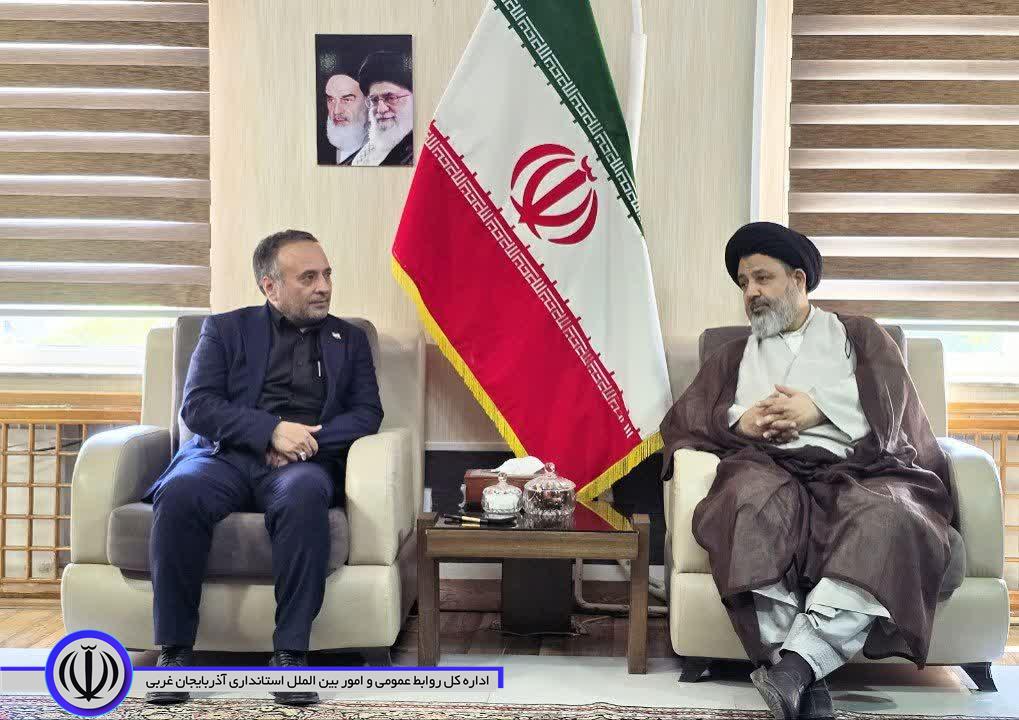 حجتالاسلام هاشمی امام جمعه ماکو، پیرامون تحولات اخیر منطقهای با رضایی سرپرست فرمانداری ماکو به گفت و گو نشست.