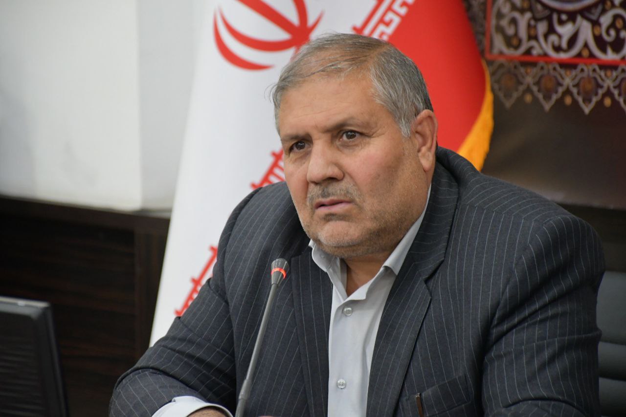 زمین محوطه منازل سازمانی گمرک بازرگان و زمین محوطه اداره امور آب در ماکو از کاربری اداری به مسکونی آپارتمانی برای جاماندگان مسکن ملی در شهرستان در خصوص اجرای طرح جهش تولید مسکن تغییر کاربری یافت