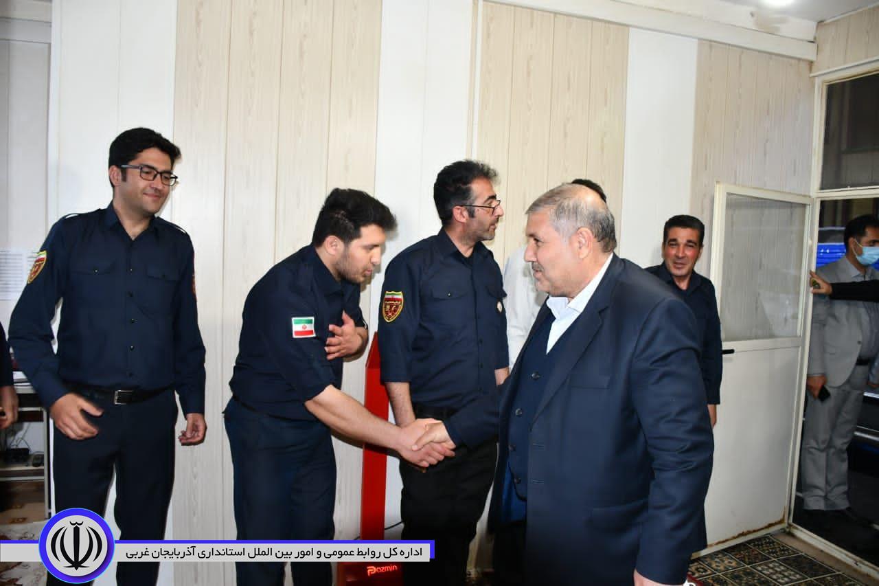 حضور فرماندار شهرستان ماکو در سازمان آتش نشانی و خدمات ایمنی شهرداری ماکو و تبریک عید نوروز