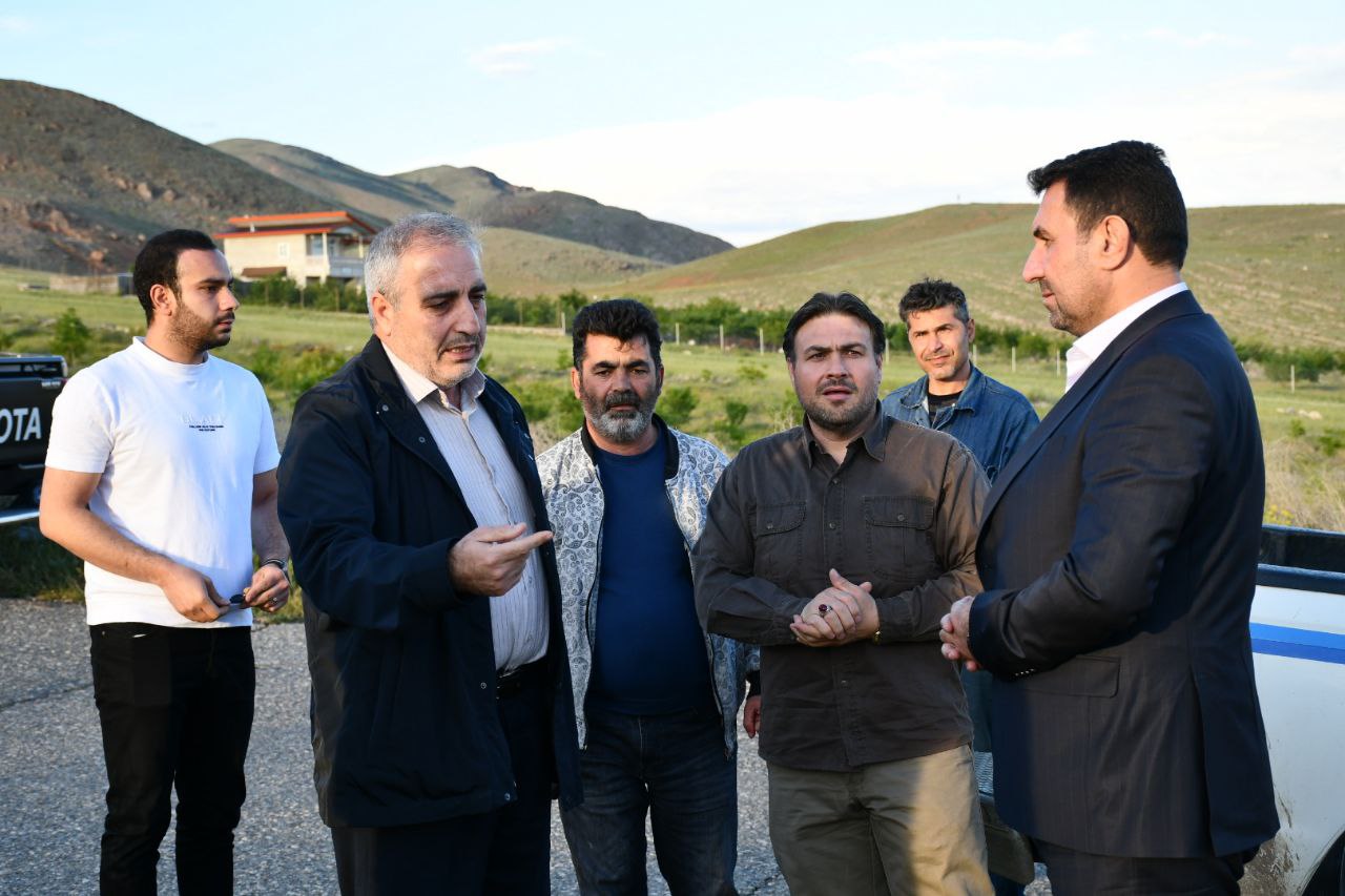 حضور فرماندار شهرستان ماکو در جمع مردم روستای هاسون بزرگ