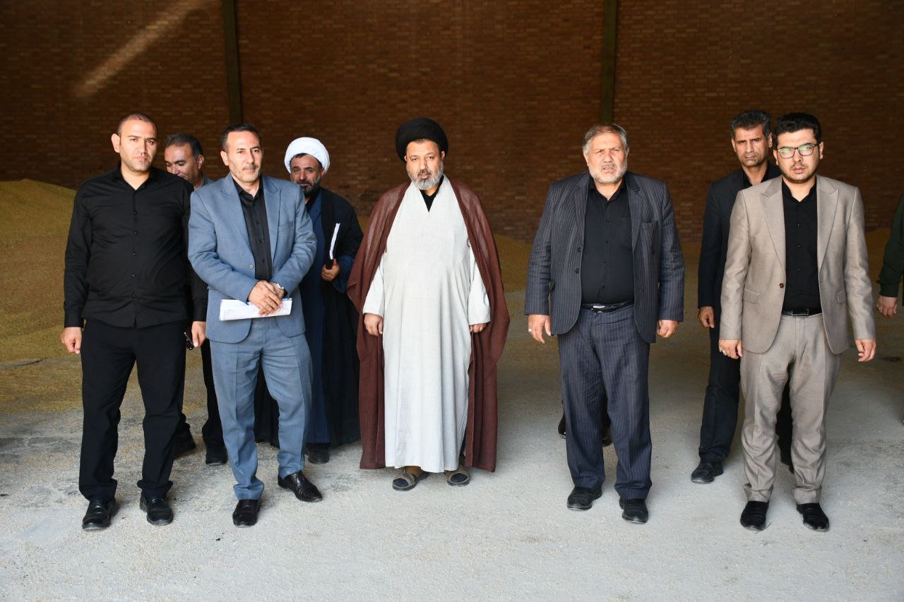 از آغاز فصل برداشت گندم، مرکز خرید گندم شهرستان ماکو تا کنون 34 هزار و 500 تن گندم از شهرستان های ماکو ، شوط ، پلدشت و چالدران خریداری نموده است