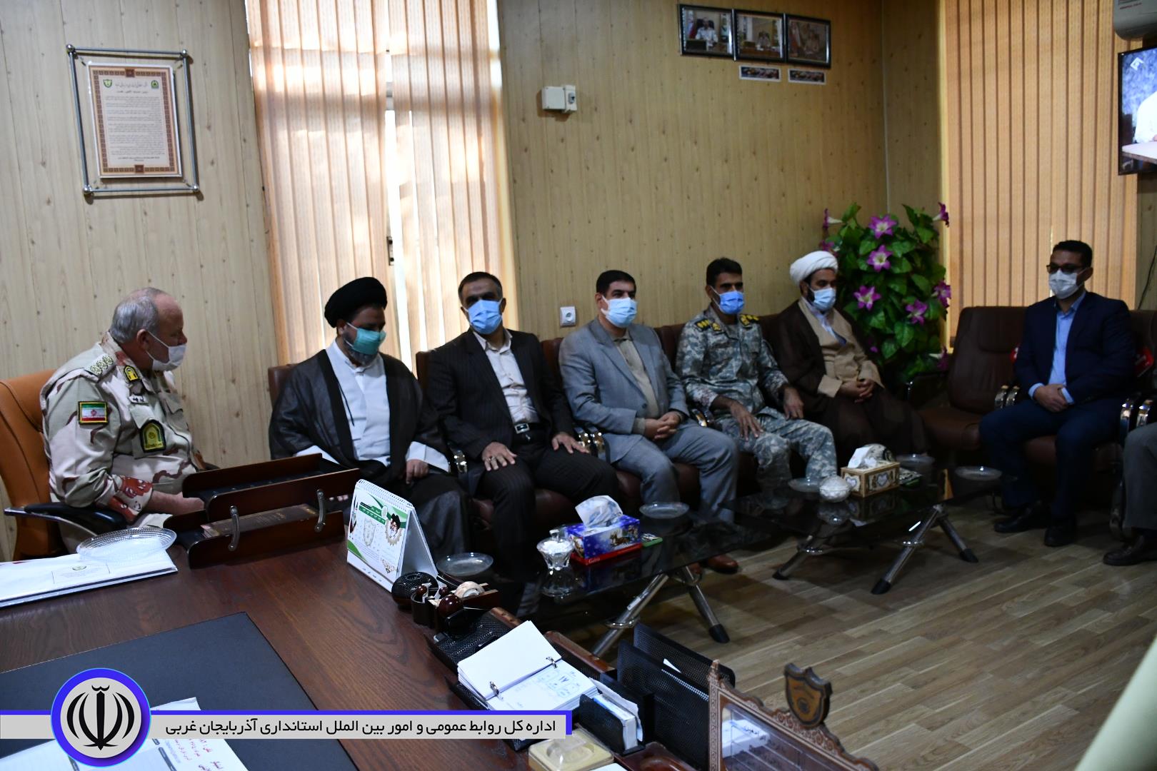 دیدار فرماندار ، امام جمعه و اعضای شورای تامین با فرماندهان هنگ مرزی و منطقه انتظامی ماکو