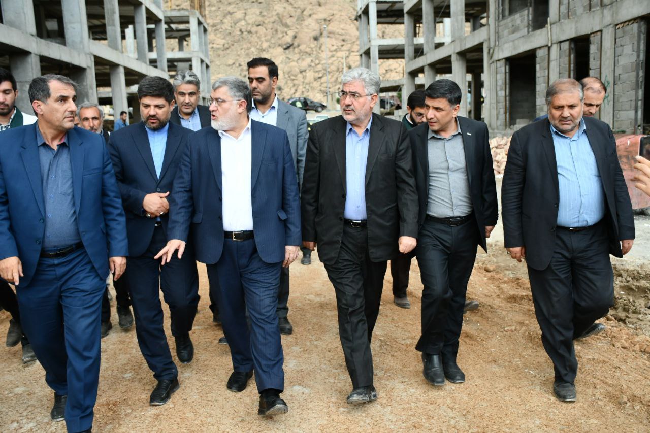 بازدید محمد صادق معتمدیان استاندار آذربایجان غربی از پروژه اقدام ملی مسکن راه و شهرسازی شهرستان ماکو