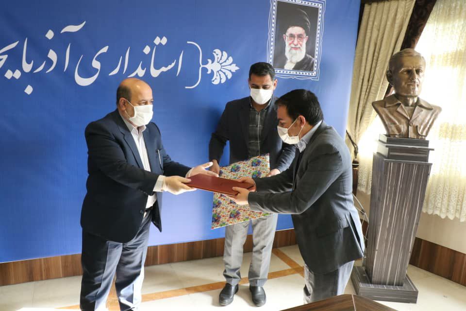 کسب رتبه دوم فرمانداری شهرستان ماکو در بین فرمانداریهای استان در طرح تابش امید و تجلیل معاون سیاسی ، امنیتی و اجتماعی استاندار از مهدی محمدپور مدیر روابط عمومی فرماندای ماکو