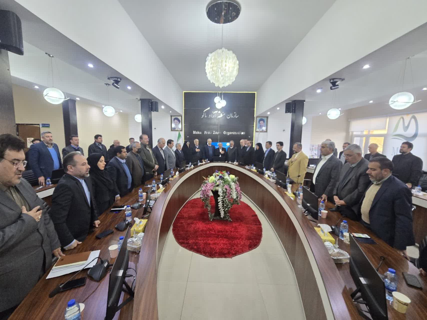 نشست راهبردی فراکسیون کشاورزی پویا و امور عشایر مجلس در منطقه آزاد ماکو برگزار شد