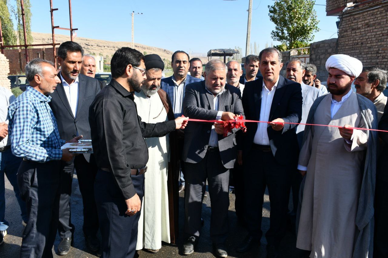 افتتاح طرح هادی و آسفالت معابر روستای قزلداغ عجم از توابع بخش مرکزی شهرستان ماکو