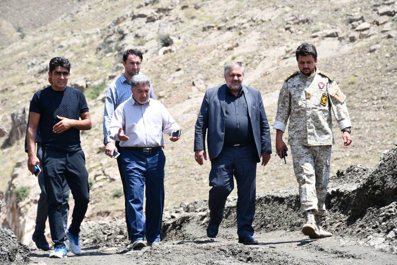 بازدید میدانی فرماندار شهرستان ماکو از روستای سیل زده هاسون کوچک