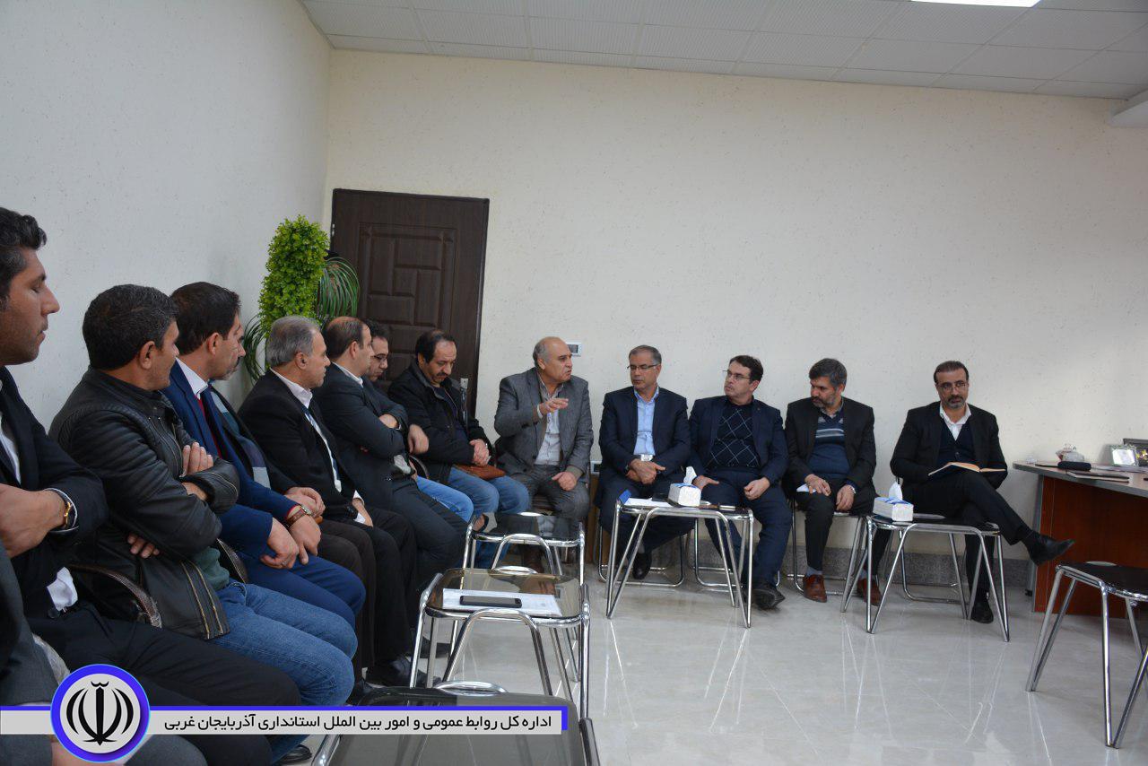 به دنبال تعیین ابزارهای مالی برای بنگاههای بزرگ در استان هستیم تا به بازار کار و سرمایه ورود پیدا کنند