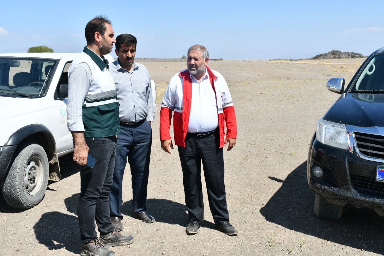 بازدید نادر کاظمی فرماندار شهرستان ماکو از زمین پیشنهادی بنیاد مسکن جهت جابجایی خانوارهای در معرض خطر سیل و آبگرفتگی روستای سوریک
