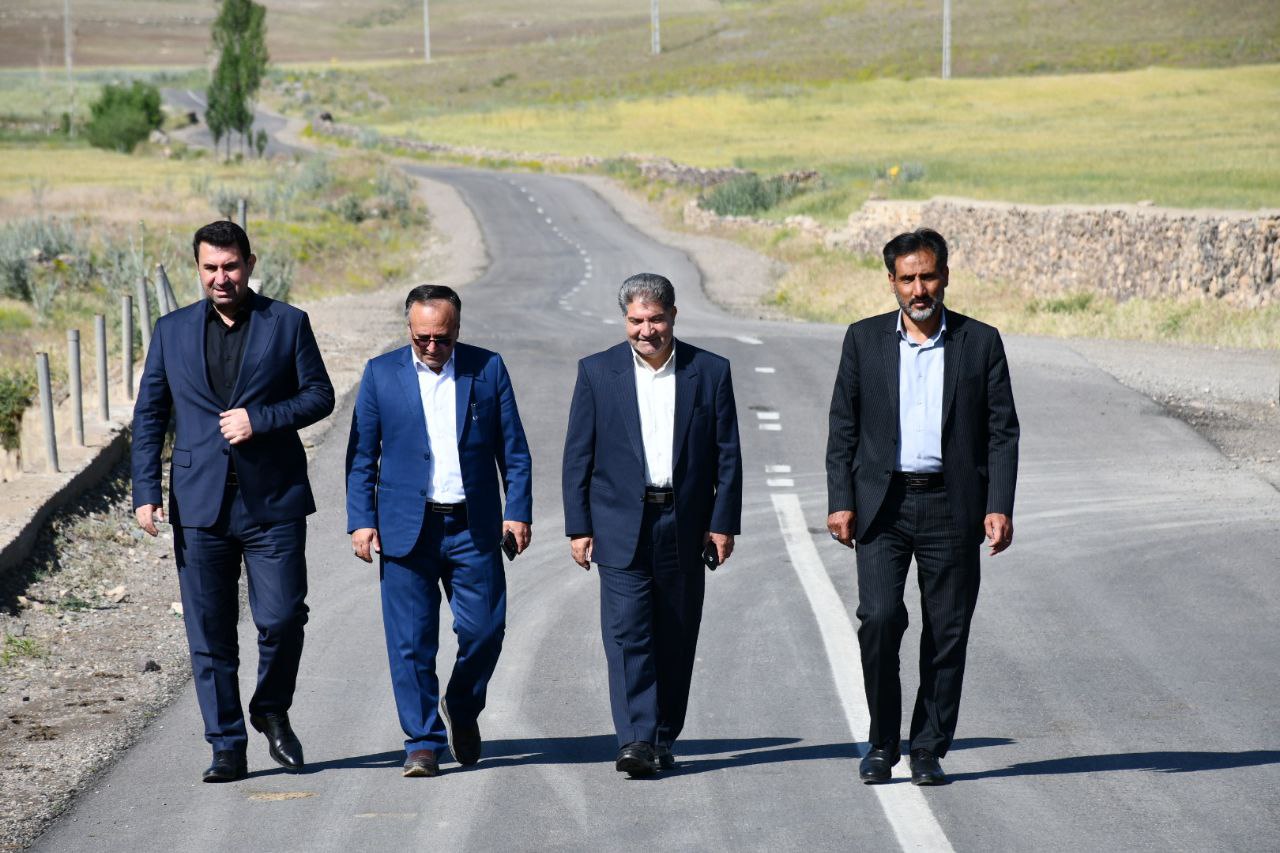بازدید رامین موحدی فرماندار شهرستان ماکو از راه روستایی محور قره تپه - قوریشکاک