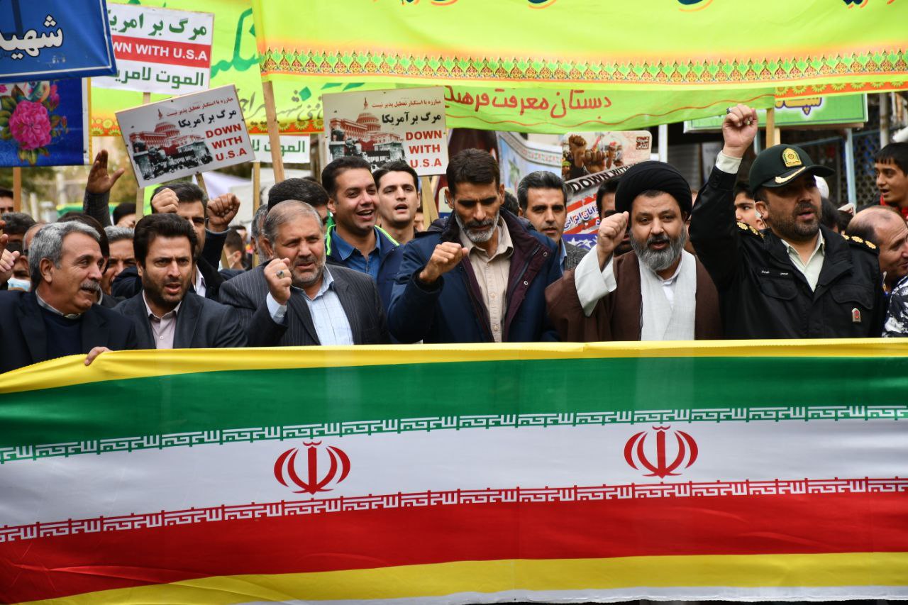 حضور پرشور مردم انقلابی شهرستان ماکو در راهپیمایی 13 آبان