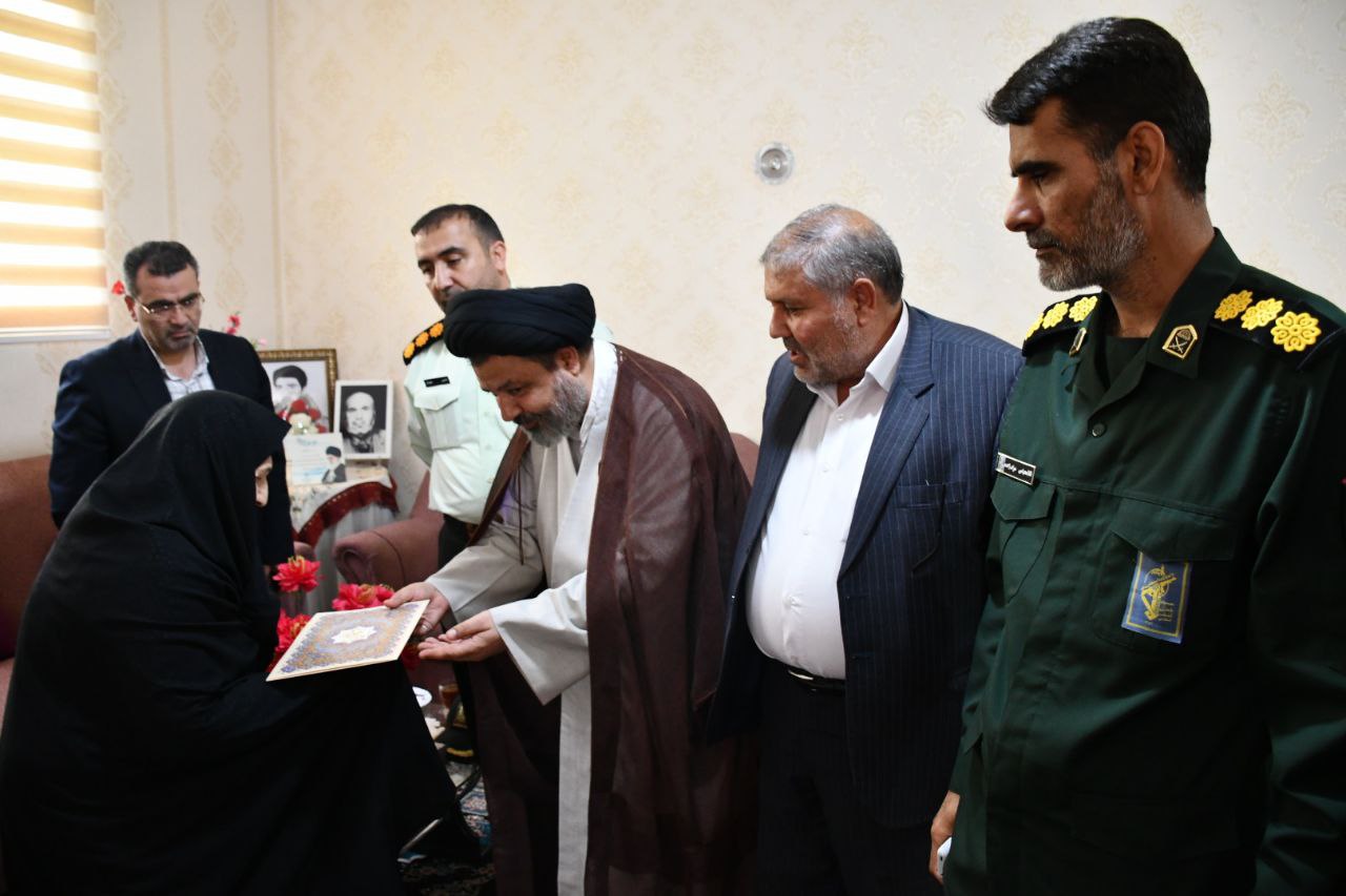دیدار با خانواده شهید بهمن خلیل زاده