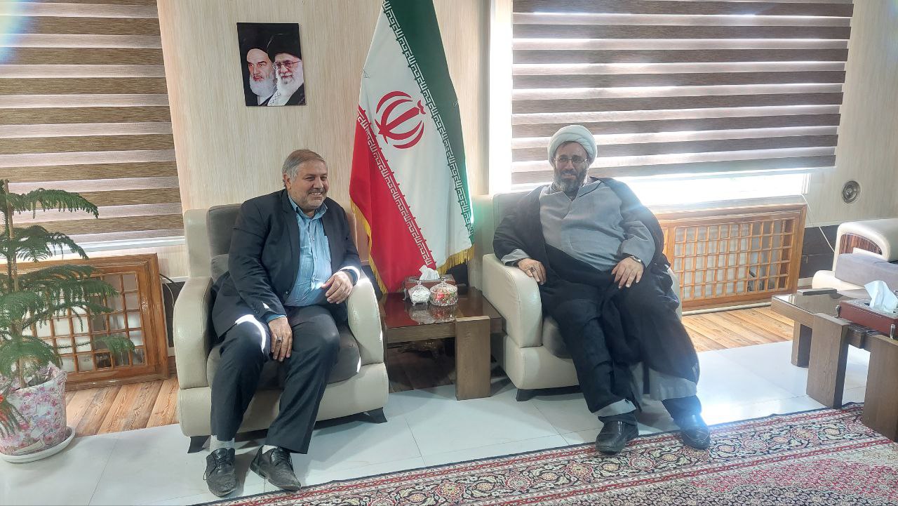 دیدار حجت‌الاسلام اکبر نوروزنژاد مدیر کانون‌های خدمت رضوی استان آذربایجان غربی با نادر کاظمی فرماندار شهرستان ماکو