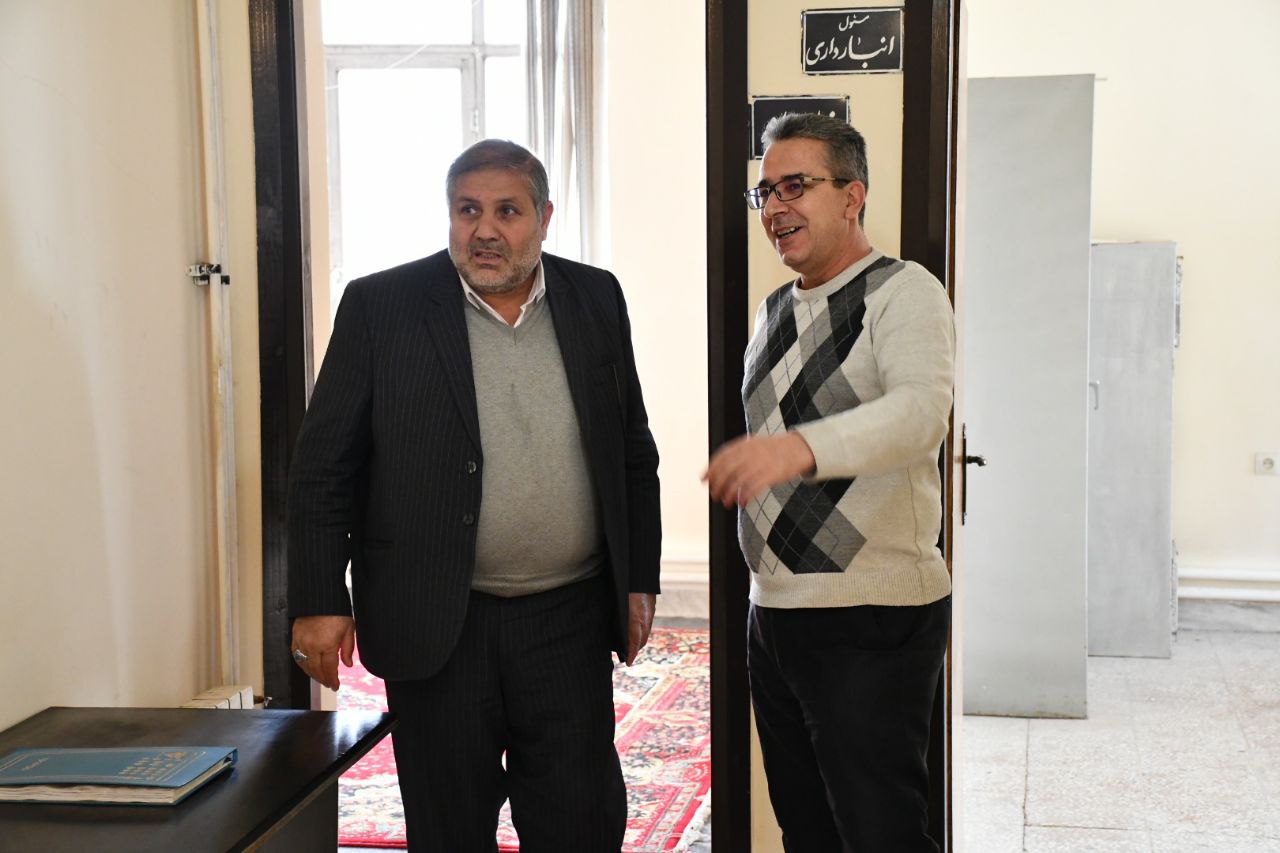 بازدید نادر کاظمی فرماندار شهرستان ماکو از شرکت دخانیات شهرستان و دیدار با کارکنان این مجموعه جهت بررسی مسائل و مشکلات