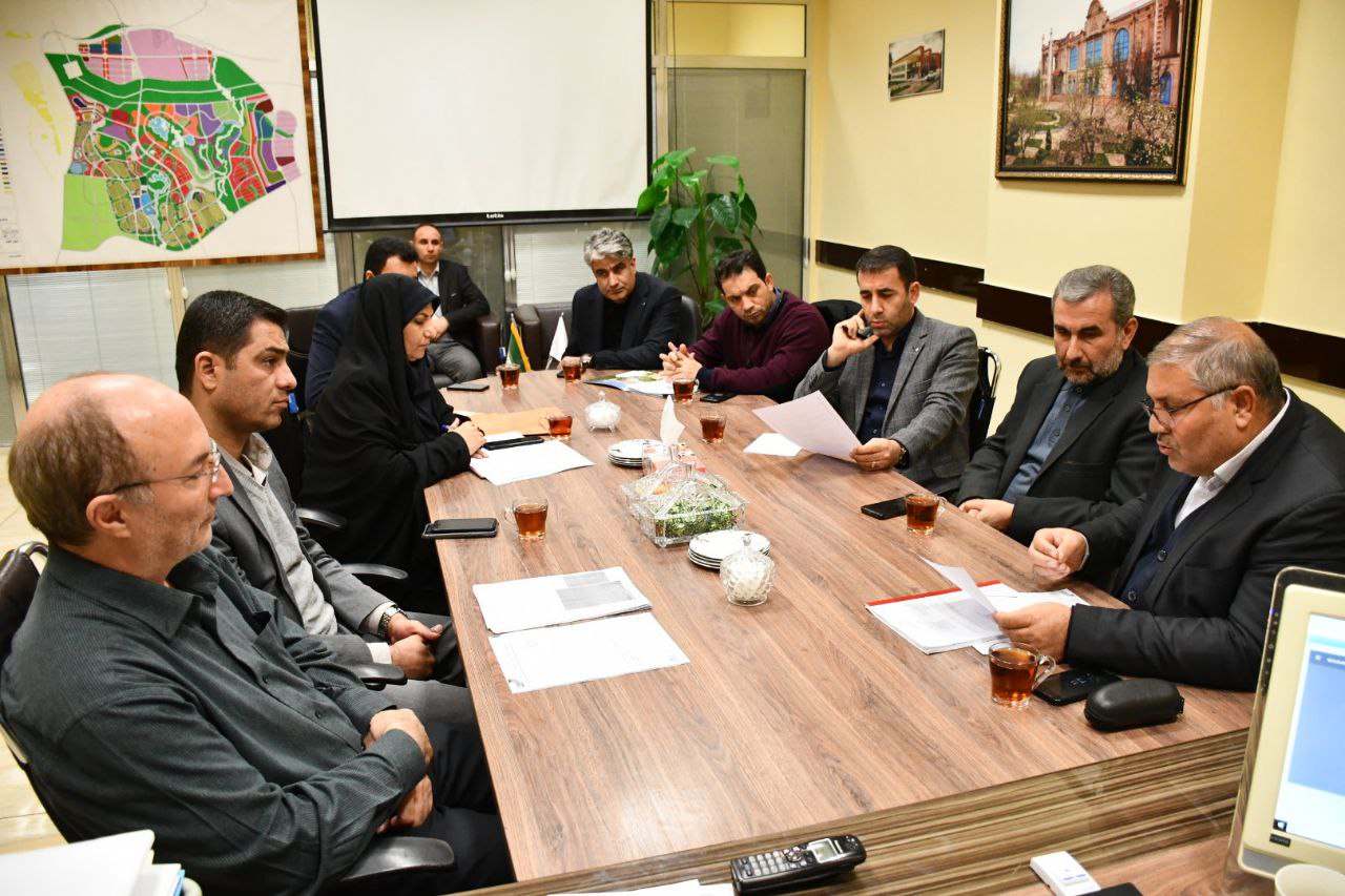 انتظار داریم سازمان منطقه آزاد ماکو نسبت به تخصیص هر چه سریعتر زمین برای مجتمع فرهنگی هنری شهرستان ماکو اقدام نماید