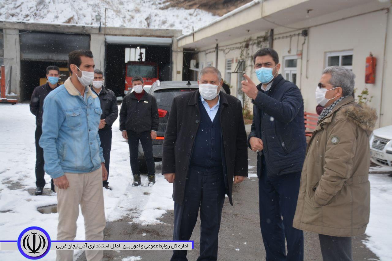 بازدید نادر کاظمی فرماندار شهرستان ماکو از کارگاه موتوری شهرداری ماکو