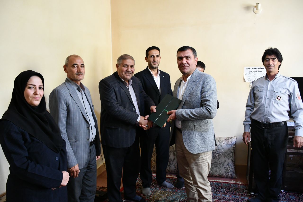 حضور نادر کاظمی فرماندار شهرستان ماکو در مراسم تجلیل شورای اسلامی شهر و شهردار بازرگان از کارکنان آتشنشانی و خدمات ایمنی شهرداری بازرگان به مناسبت هفتم مهر ماه روز آتشنشانی