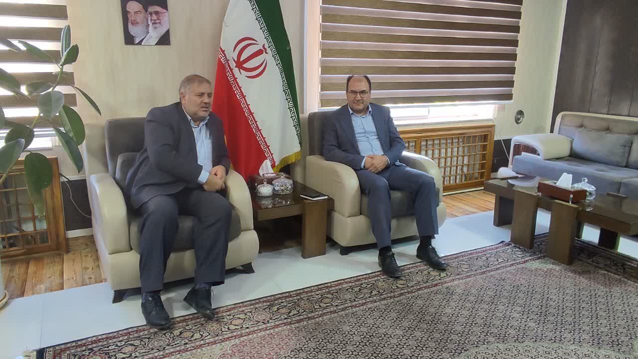 دیدار مهندس رحمانی مدیرکل نوسازی ، توسعه و تجهیز مدارس استان آذربایجان غربی با نادر کاظمی فرماندار شهرستان ماکو