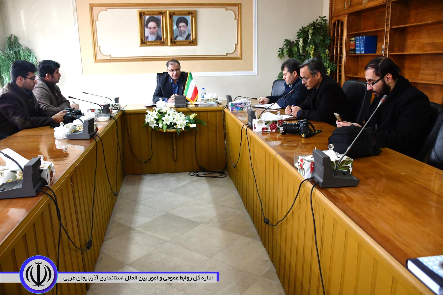 همزمان با چهلمین سالگرد پیروزی شکوهمند انقلاب اسلامی ۲۸ طرح عمرانی مهم در شهرستان ماکو افتتاح و به بهره برداری خواهد رسید .