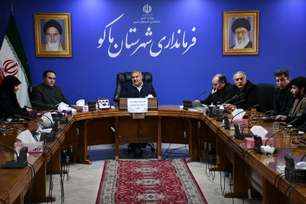 نقش هنرمندان در دعوت مردم به مشارکت حداکثری در انتخابات بسیار مهم و تاثیر گذار است