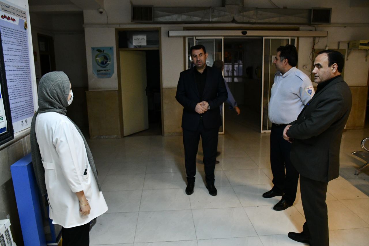 بازدید شبانه و سرزده رامین موحدی فرماندار شهرستان ماکو از درمانگاه شبانه روزی شهر بازرگان