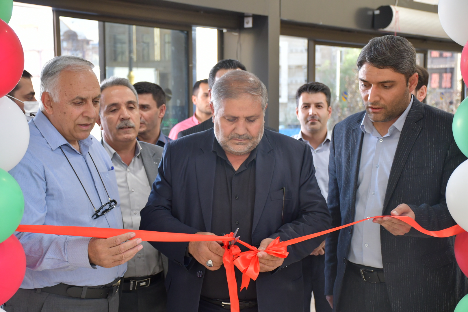 نمایشگاه نوشت افزار و لوازم التحریر در ماکو افتتاح شد