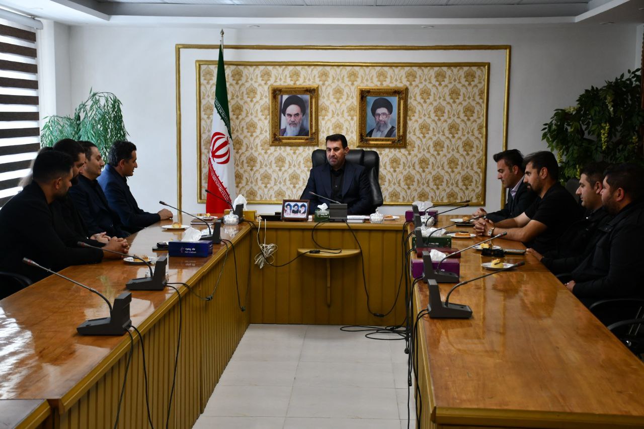 دیدار رئیس و اعضای نظام مهندسی ماکو با رامین موحدی فرماندار شهرستان ماکو