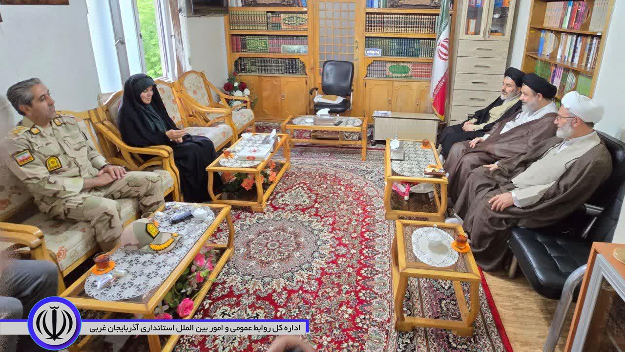 دیدار فرماندار شهرستان ماکو و فرمانده مرزبانی با نماینده ولیفقیه در آذربایجانغربی