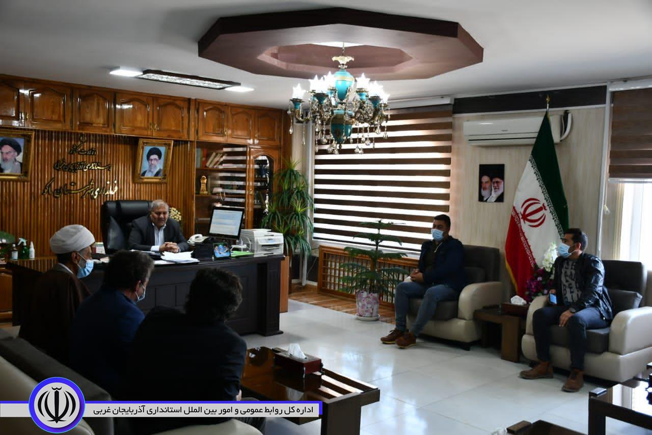 💢 دیدار روحانی و تعدادی از اهالی روستای گجوت با نادر کاظمی فرماندار شهرستان ماکو