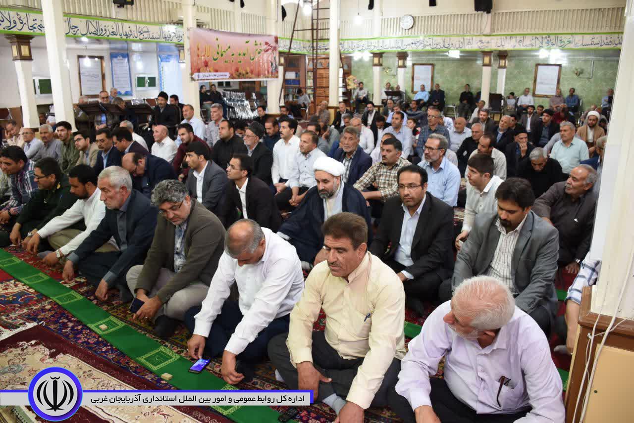 گزارش تصویری / مراسم یادبود شهیدان رجائی ، باهنر و شهدای کارمند شهرستان ماکو