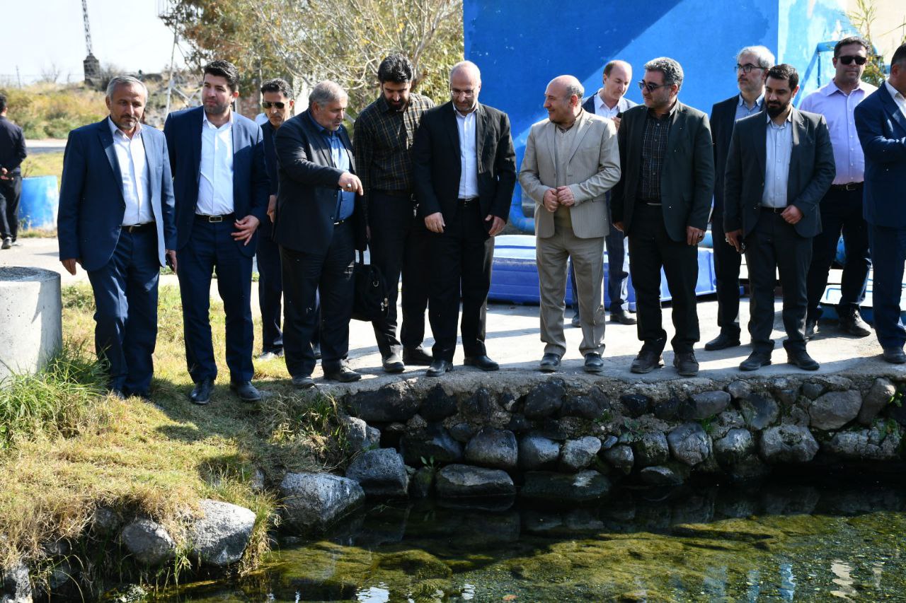 بازدید محبوبی مدیرکل بازرسی استان آذربایجان غربی به همراه فرماندار شهرستان ماکو و مدیرعامل سازمان منطقه آزاد از چشمه ثریا بورالان