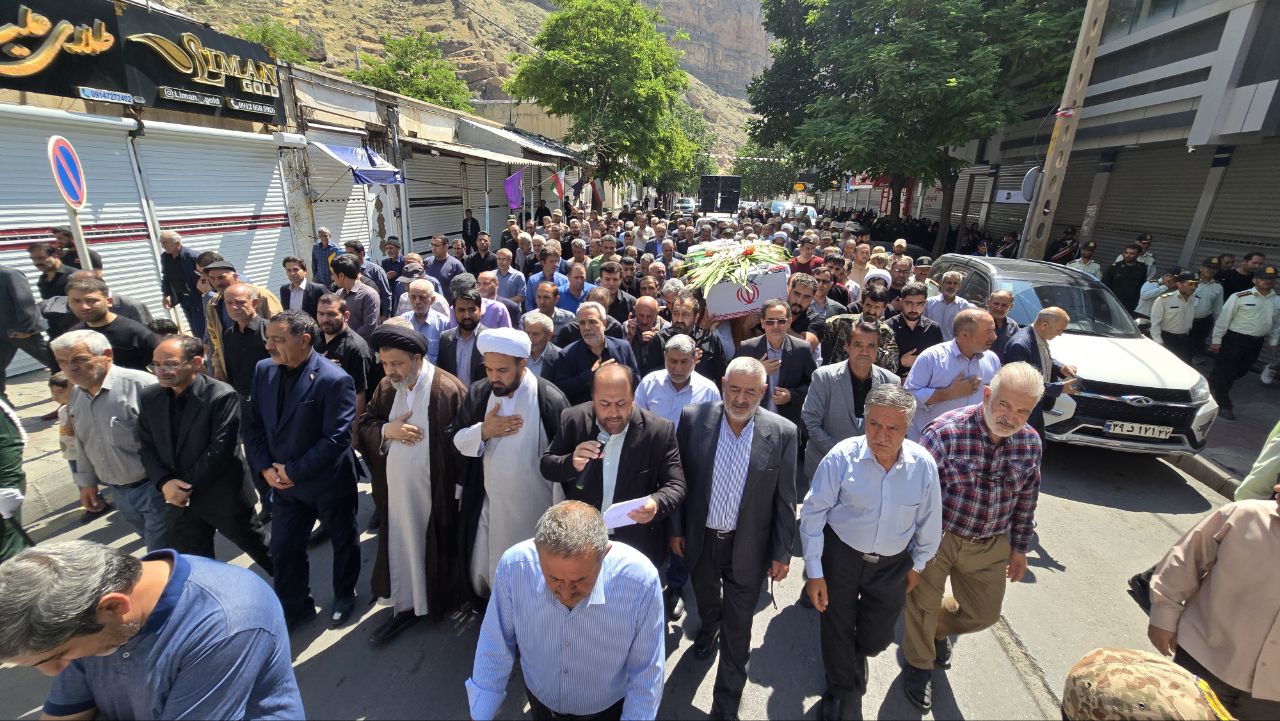 تشییع و خاکسپاری پیکر مطهر شهید قربانعلی سلمان‌نژاد در ماکو