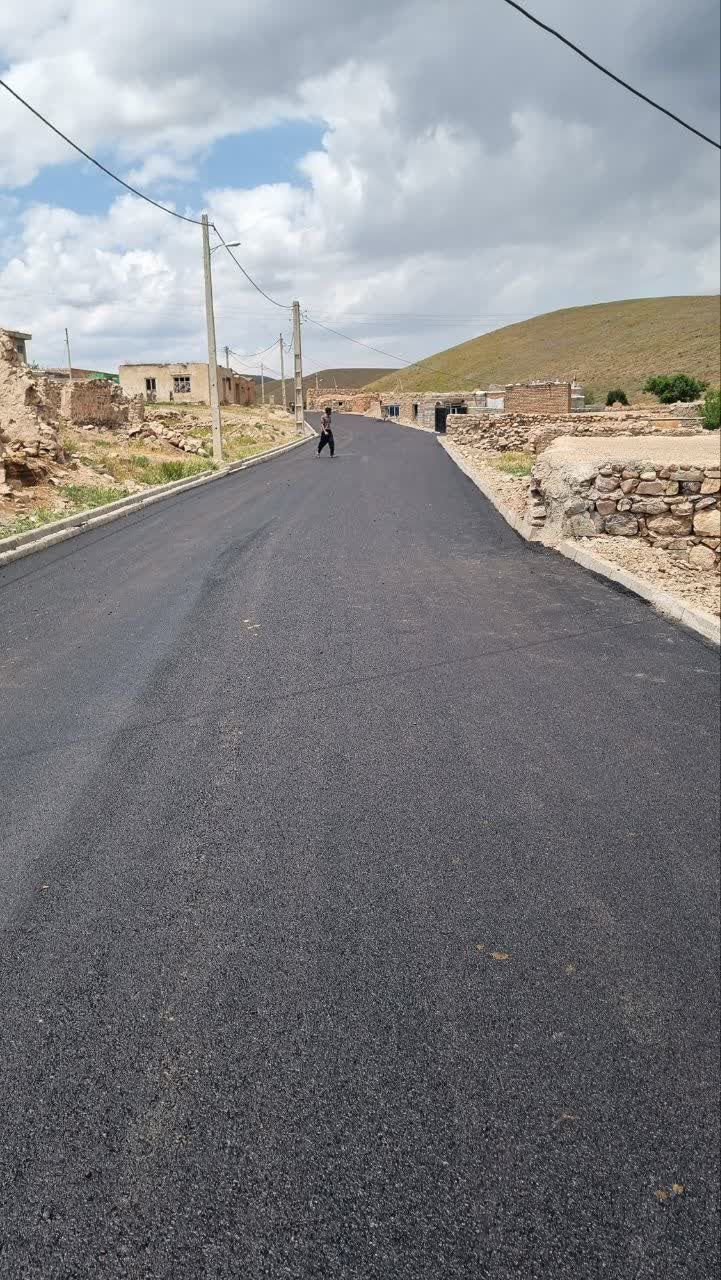 آغاز نهضت آسفالت روستاهای بخش مرکزی شهرستان ماکو سال1404