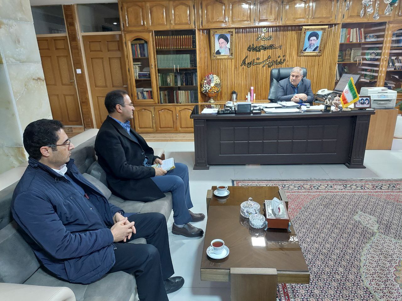 دیدار رئیس اداره ثبت احوال با نادر کاظمی فرماندار شهرستان ماکو