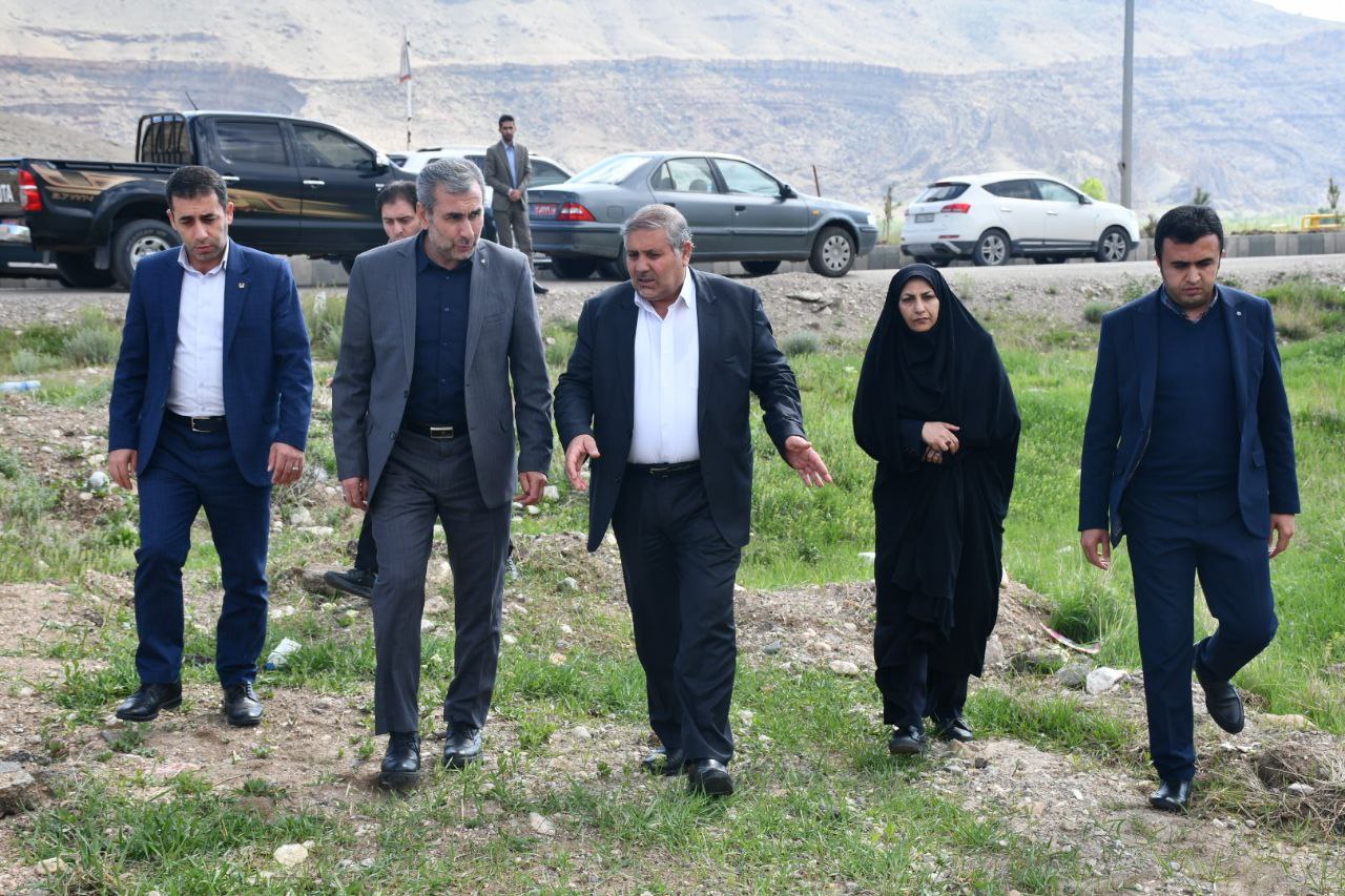بازدید از زمین پیشنهادی مجتمع فرهنگی و هنری شهرستان ماکو