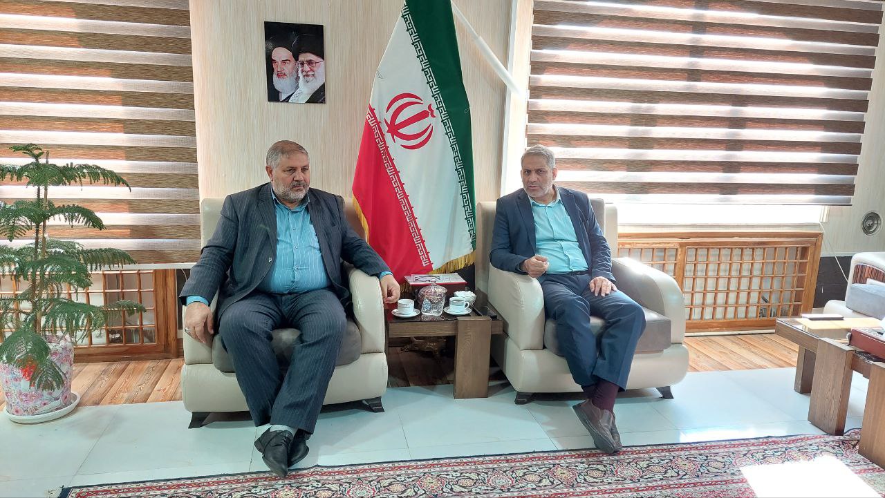 دیدار مقصود مقدمی کیا  مدیرکل تأمین اجتماعی استان آذربایجان غربی با نادر کاظمی فرماندار شهرستان ماکو