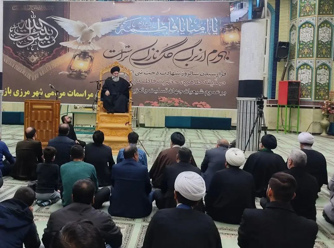 حضور نادر کاظمی فرماندار شهرستان ماکو  در مراسم عزاداری ایام فاطمیه در مسجد جامع شهر بازرگان با سخنرانی آیت الله سید عیسی موسوی استاد اخلاق و مدرس علمیه مروی تهران