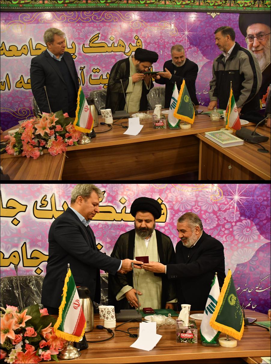 تجلیل ستاد بازسازی عتبات عالیات استان از امام جمعه و فرماندار ماکو