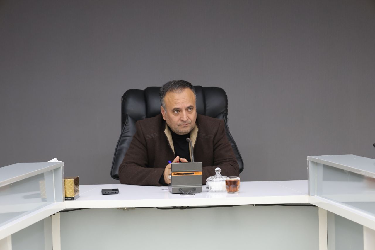رفع مشکلات کارگران نیازمند همکاری همگانی همه دستگاههای دولتی و خصوصی است