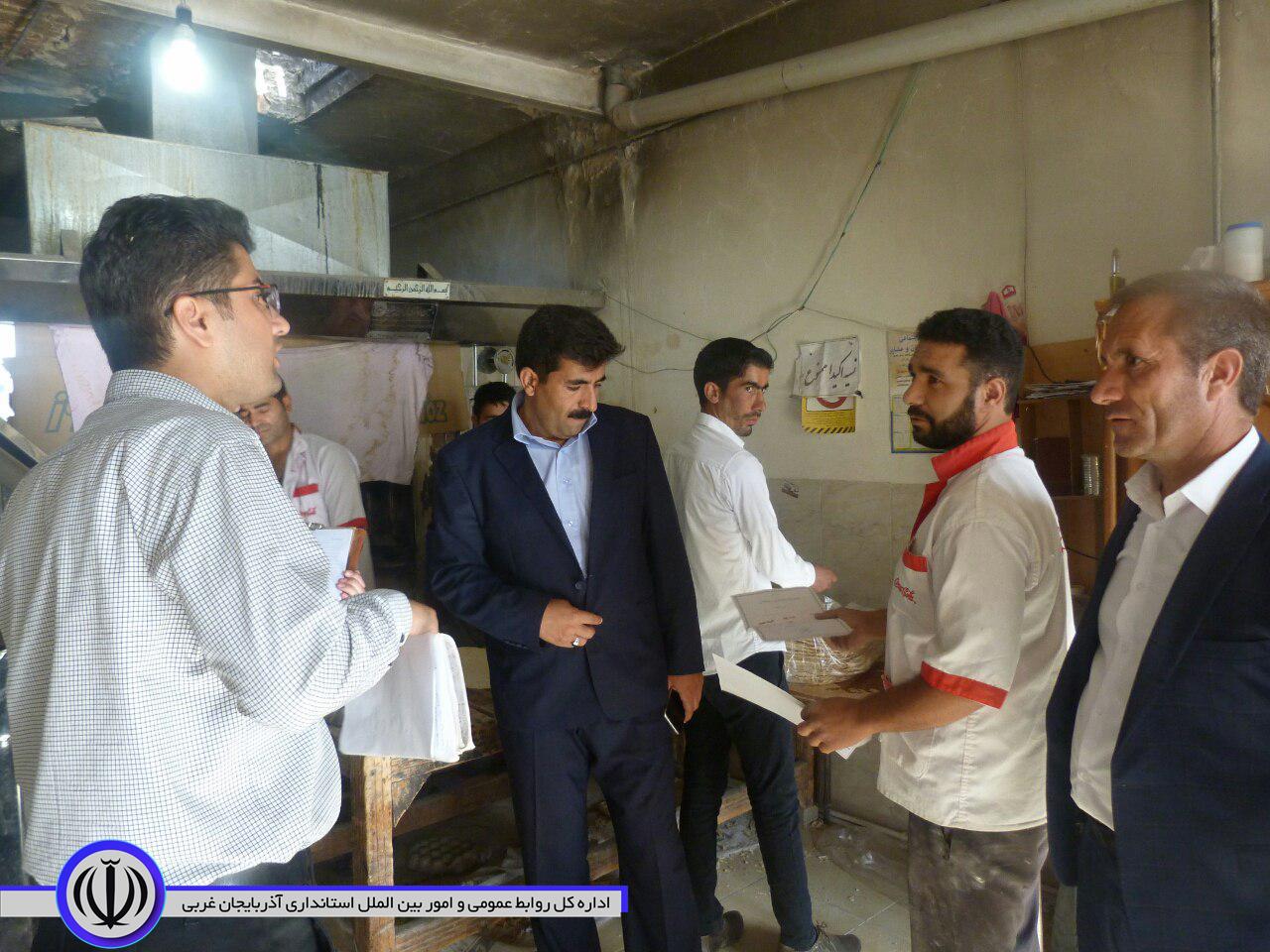 بازدید سرزده بخشدار بازرگان از نانوایی های سطح شهر