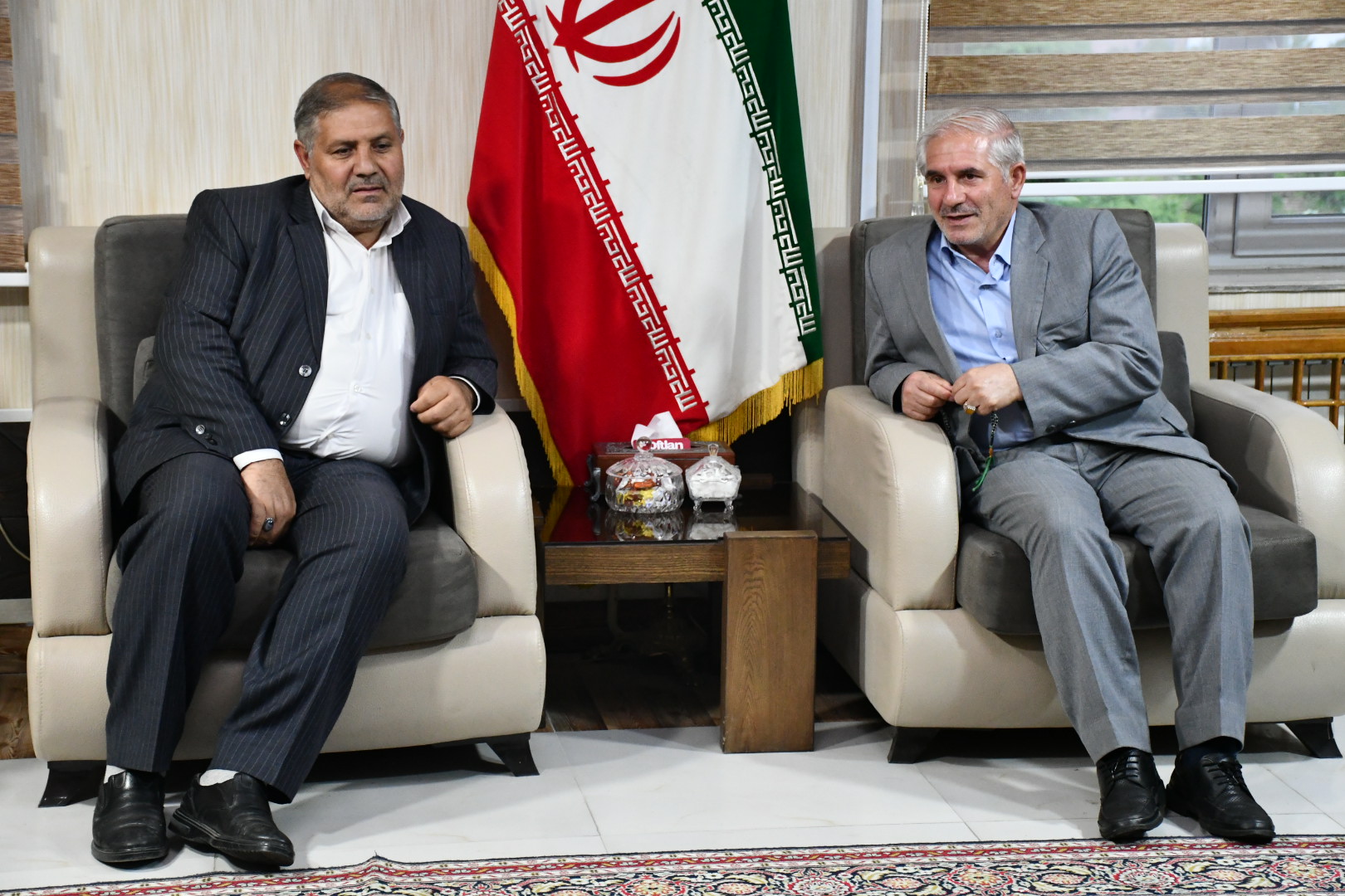 دیدار حسن خانی معاون سوادآموزی مدیرکل آموزش و پرورش استان آذربایجان غربی با نادر کاظمی فرماندار شهرستان ماکو