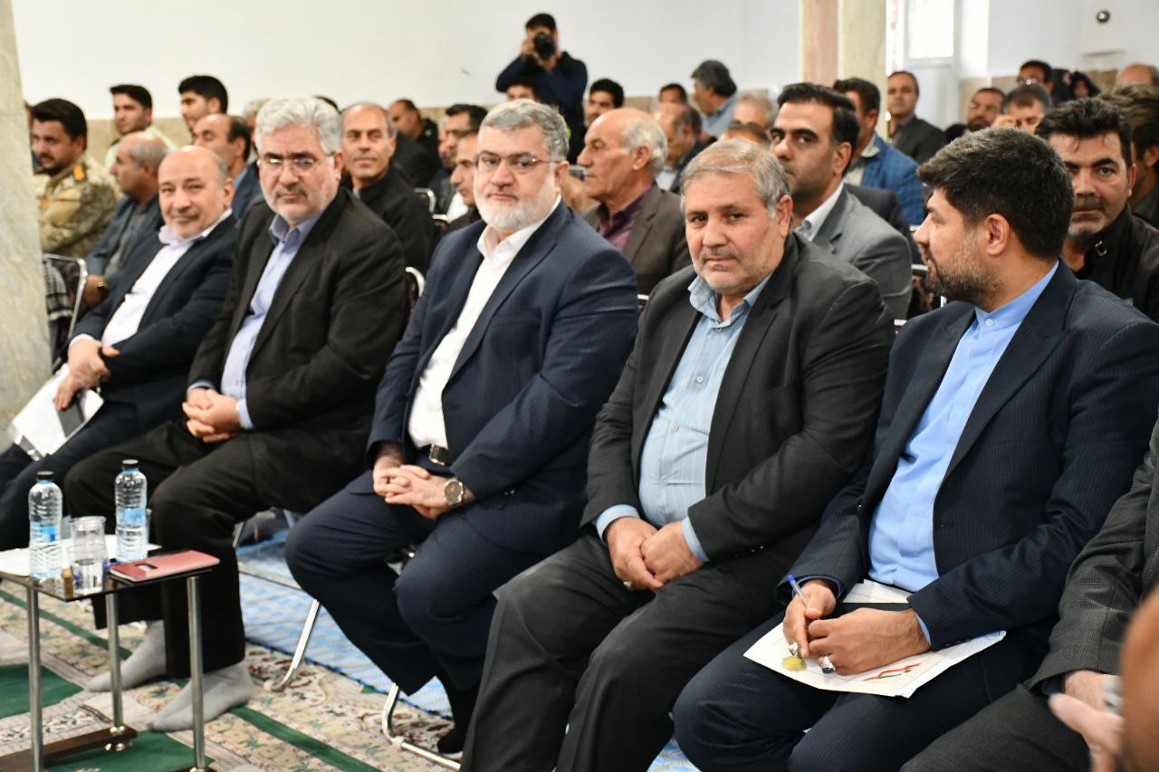 دیدار محمدصادق معتمدیان استاندار آذربایجان‌غربی با مردم روستای قزلداغ عجم از توابع بخش مرکزی شهرستان ماکو