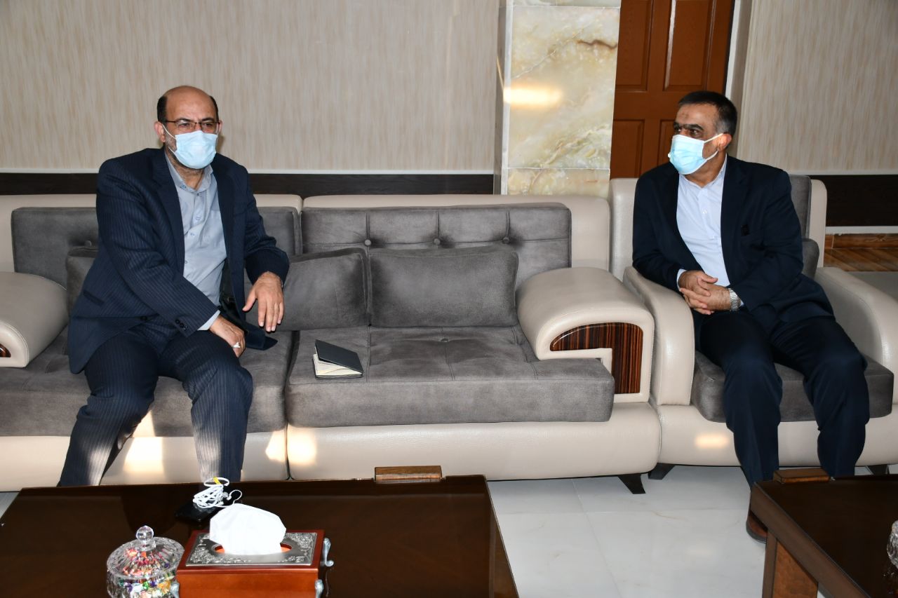 مدیر کل میراث فرهنگی، گردشگری و صنایع دستی استان آذربایجان غربی با حضور در فرمانداری شهرستان ماکو با محمدی ایروانلو فرماندار شهرستان دیدار و گفتگو نمودند .