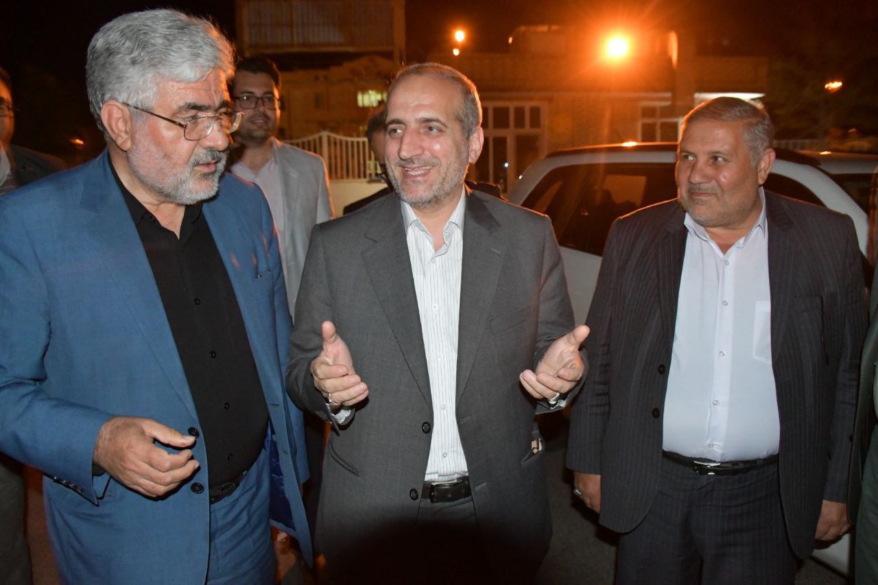 مجید چگنی معاون وزیر و مدیرعامل شرکت ملی گاز ایران با استقبال مسئولین جهت بررسی مسائل و مشکلات گازرسانی شهرستان های ماکو ، شوط و پلدشت وارد شهرستان پلدشت شد