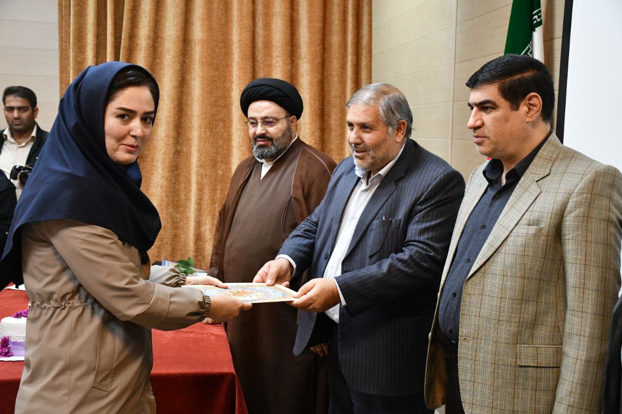 پرستاران با تلاشهای بیشائبه خود علاوه بر التیام جسم بیمار با صبر و حوصله و زحمت فراوان نیازهای روحی بیمار را مرهم می نمایند