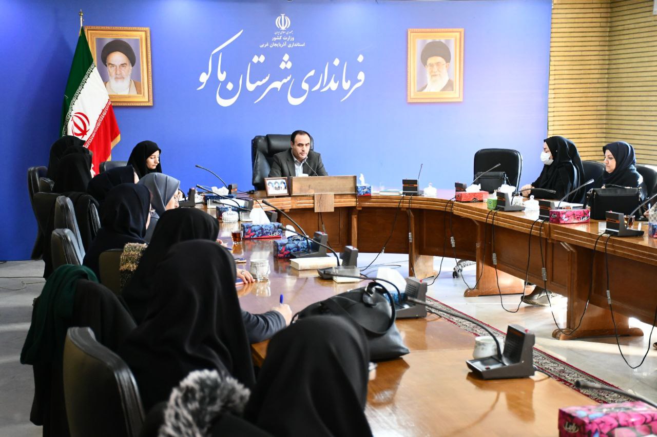 هفته زن و بزرگداشت مقام مادر فرصتی مناسب برای انعکاس دستاوردهای ارزنده بانوان در جامعه است