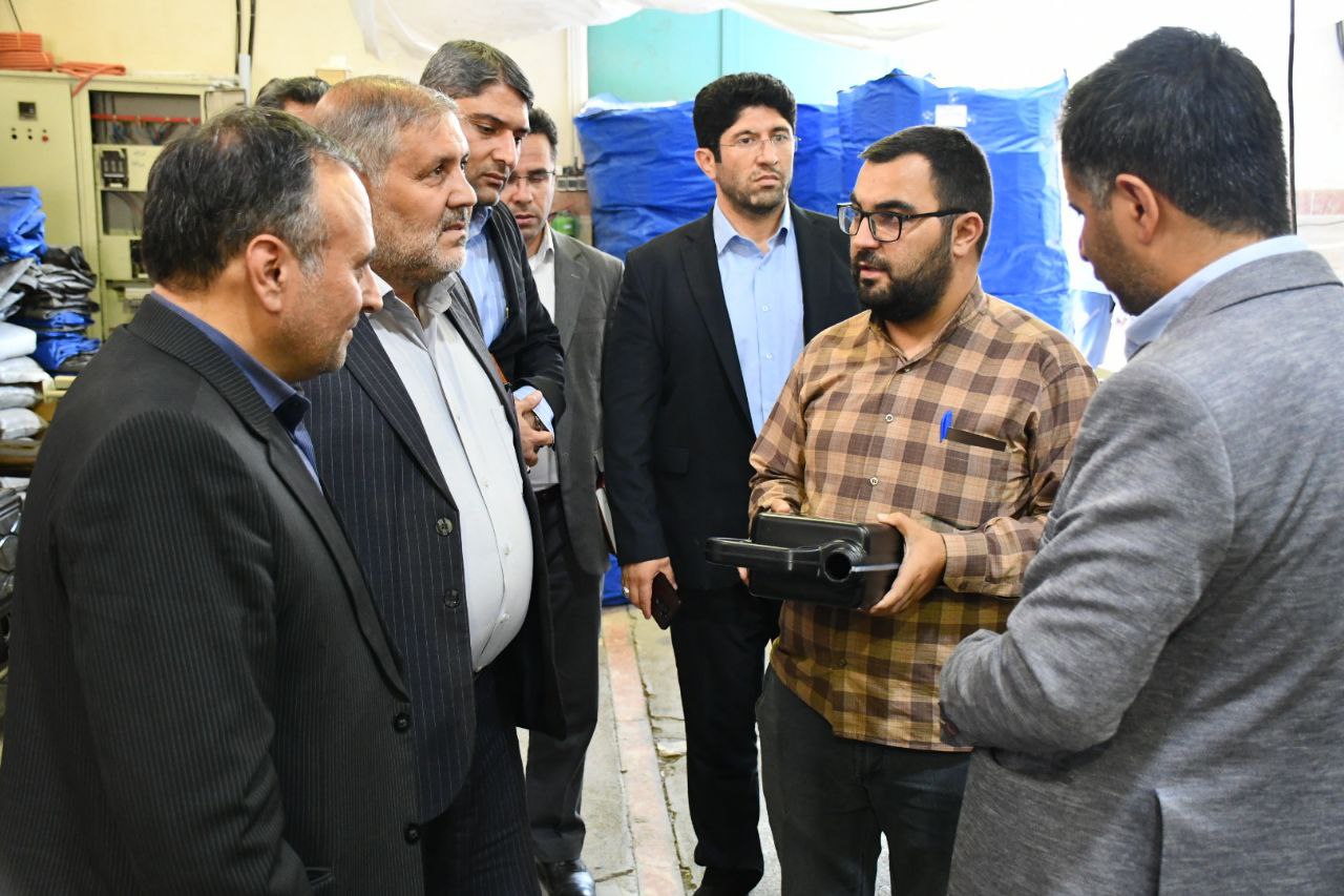 بازدید فرماندار شهرستان ماکو از کارخانه تولید روغن مهام پیشرو ملل