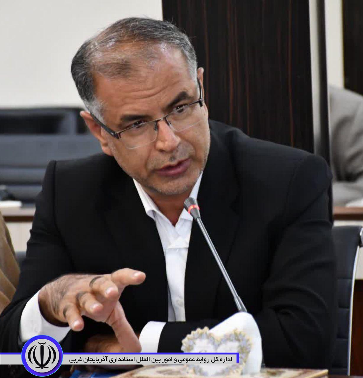 لزوم مدیریت یکپارچه و ساماندهی داخل گمرک بازرگان / وضعیت نابسامان گمرک بازرگان زیبنده نظام نیست