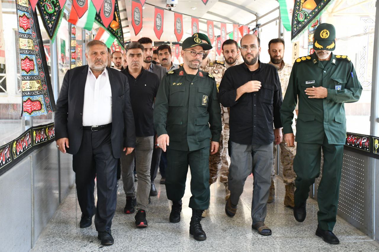 بازدید نادر کاظمی فرماندار شهرستان ماکو به همراه سردار محمد حسین رجبی فرمانده سپاه شهدا استان آذربایجان غربی از موکب های مردمی مستقر در گمرک بازرگان