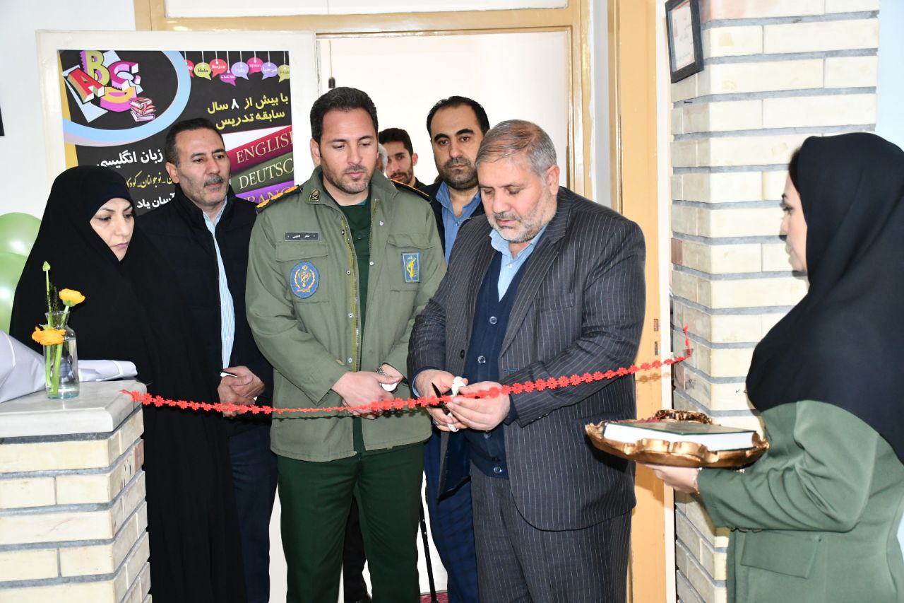 به مناسبت گرامیداشت دهه مبارک فجر نمایشگاه توانمندی های کانون بانوان فرمانداری شهرستان ماکو گشایش یافت